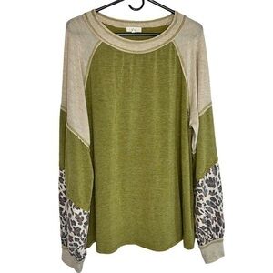 Easel long sleeve top size medium